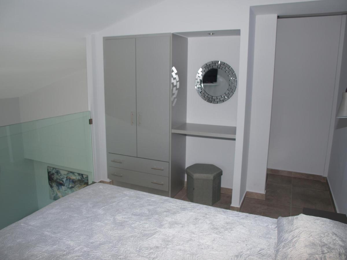 Attic Apartments Agia Anna  Ngoại thất bức ảnh