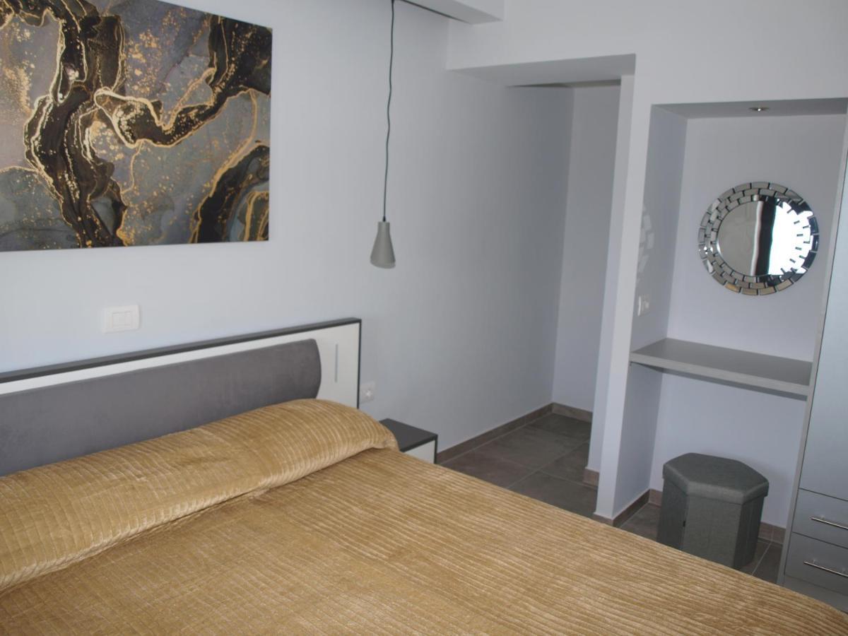 Attic Apartments Agia Anna  Ngoại thất bức ảnh